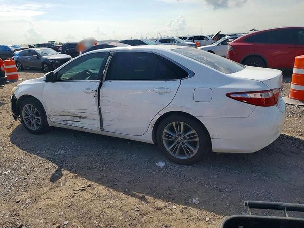 2016 TOYOTA CAMRY