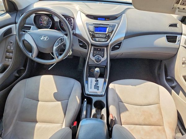 2013 HYUNDAI ELANTRA