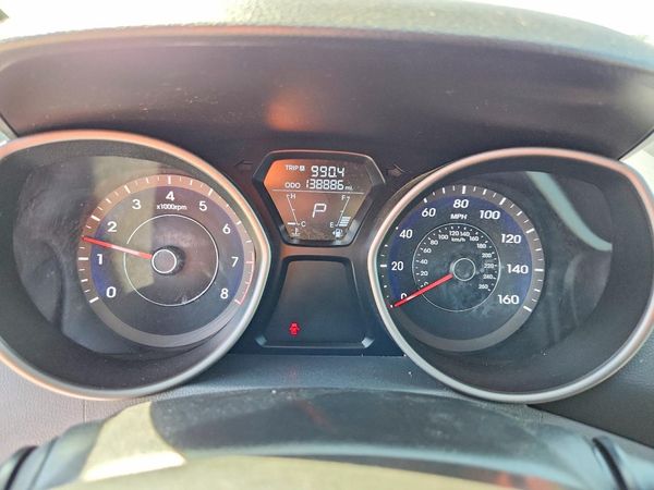 2013 HYUNDAI ELANTRA