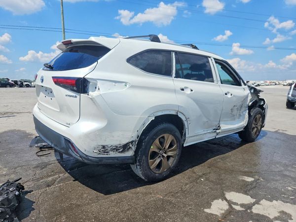 2023 TOYOTA HIGHLANDER