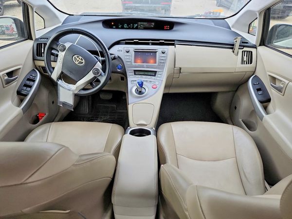 2012 TOYOTA PRIUS
