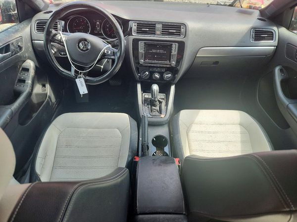 2017 VOLKSWAGEN JETTA Sport