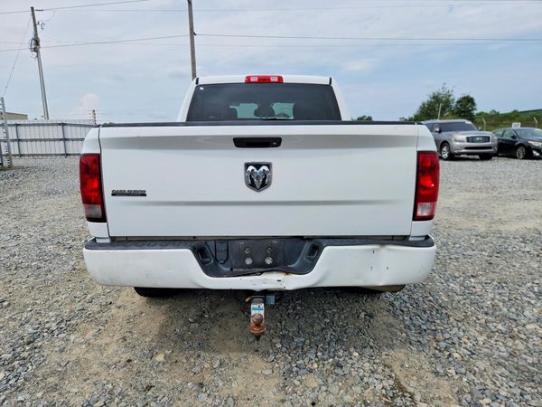 2018 RAM 1500 ST