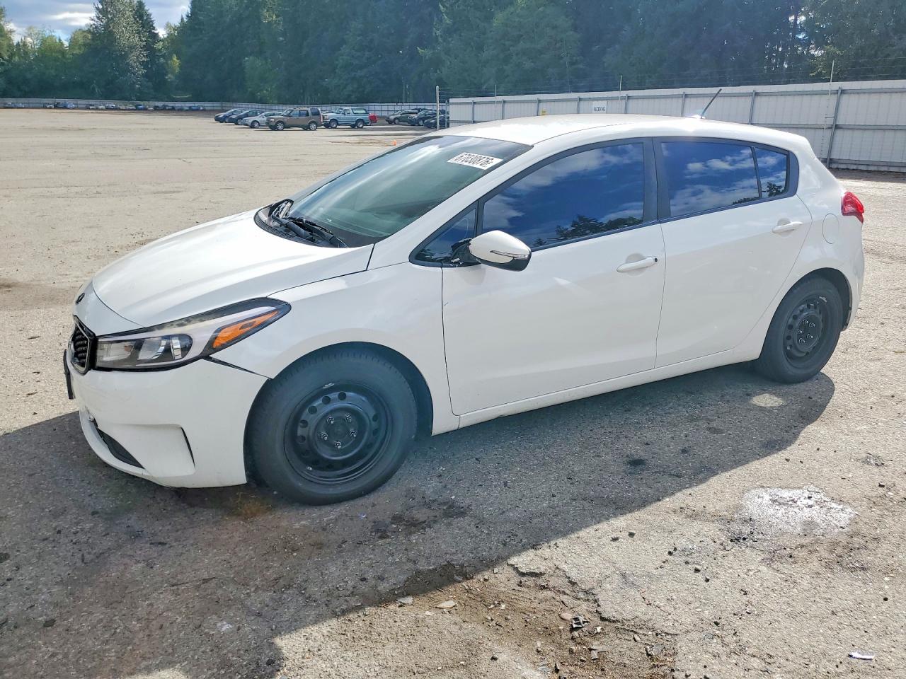 2018 KIA FORTE5 — Front 3/4