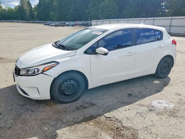2018 KIA FORTE5 — Front 3/4