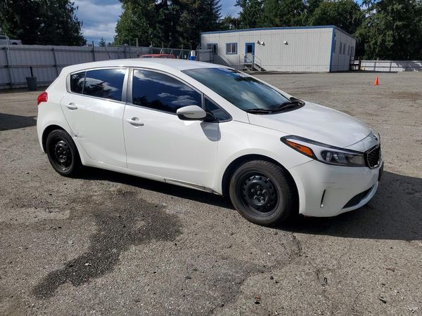2018 KIA FORTE5 — Passenger 3/4