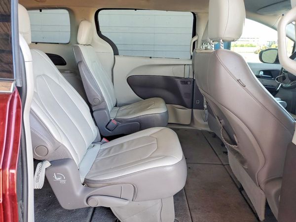 2017 CHRYSLER PACIFICA