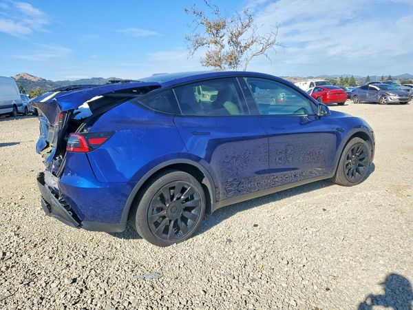 2024 TESLA MODEL Y