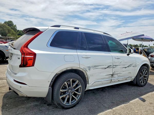 2017 VOLVO 1SX Momentum