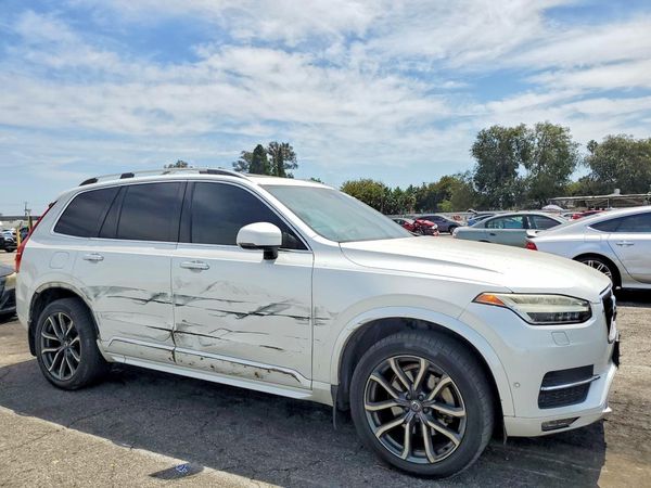 2017 VOLVO 1SX Momentum