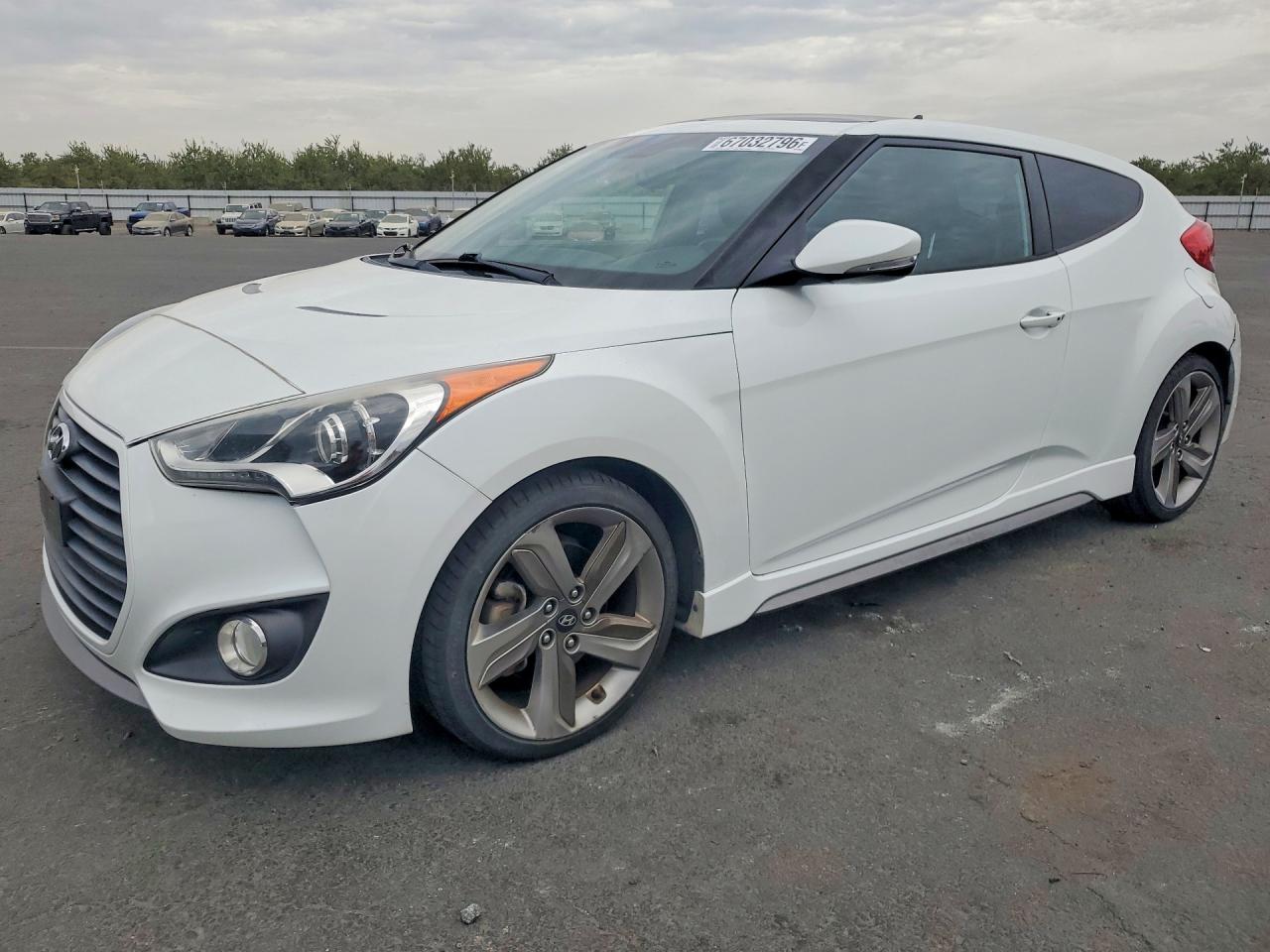 2015 HYUNDAI VELOSTER GLS(Middle)