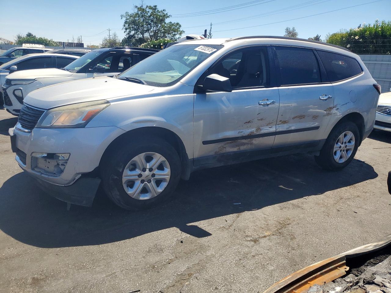2013 CHEVROLET TRAVERSE LS