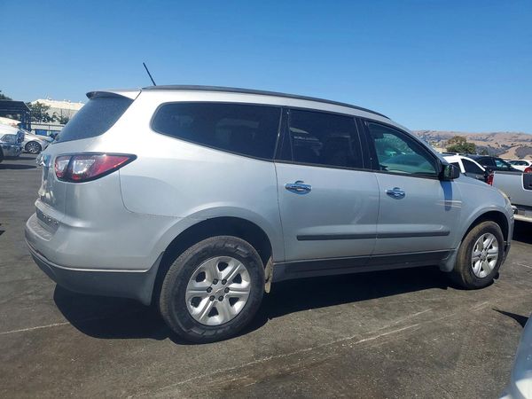 2013 CHEVROLET TRAVERSE LS
