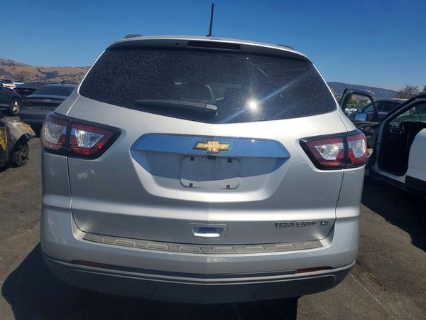 2013 CHEVROLET TRAVERSE LS