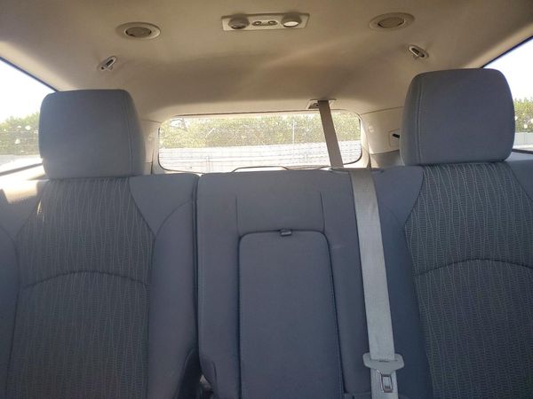 2013 CHEVROLET TRAVERSE LS