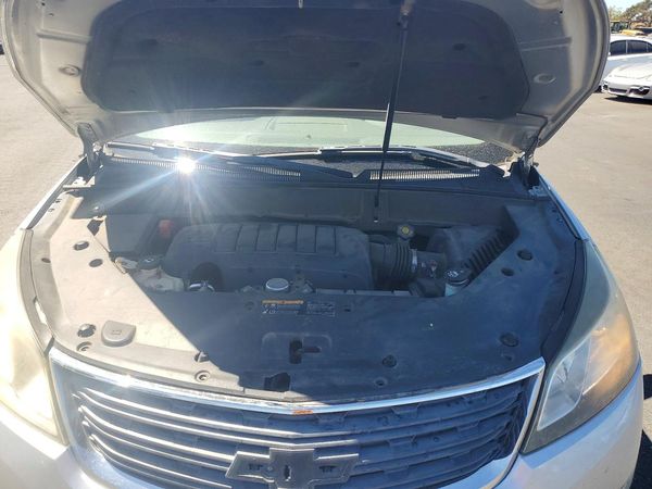 2013 CHEVROLET TRAVERSE LS