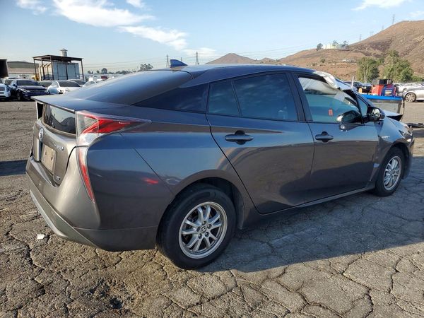 2017 TOYOTA PRIUS