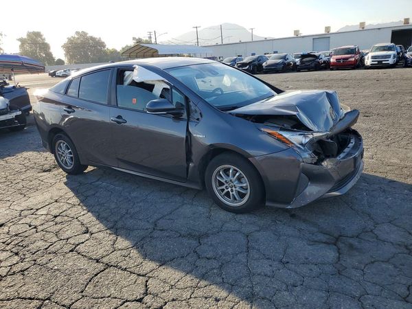 2017 TOYOTA PRIUS