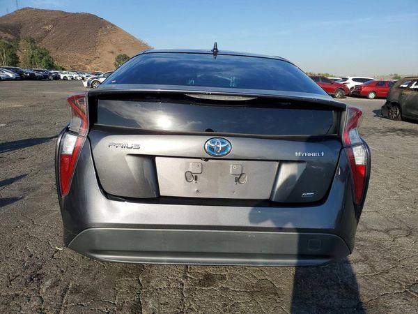 2017 TOYOTA PRIUS
