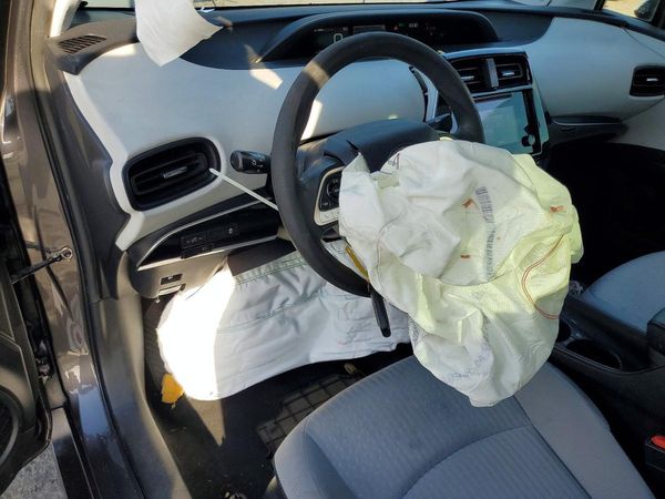 2017 TOYOTA PRIUS