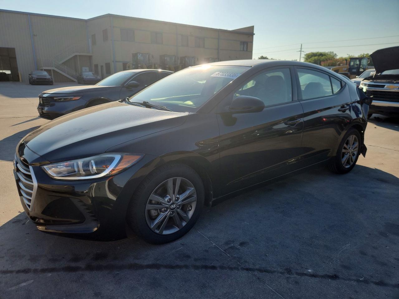 2018 HYUNDAI ELANTRA — Front 3/4