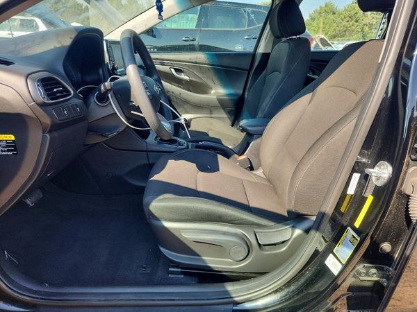 2020 HYUNDAI ELANTRA Elantra GT — DENT