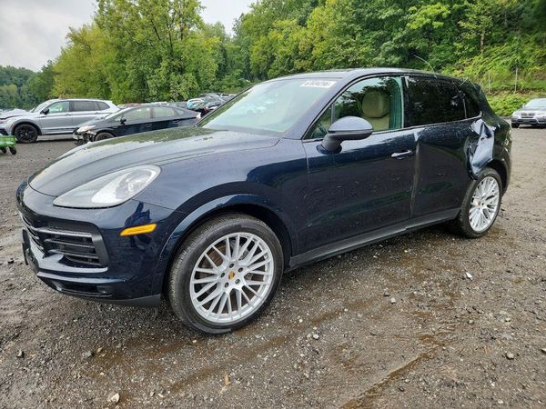2020 PORSCHE CAYENNE