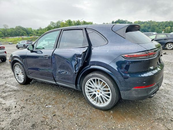 2020 PORSCHE CAYENNE