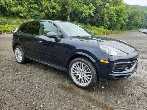 2020 PORSCHE CAYENNE