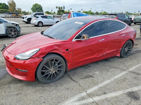 2018 TESLA MODEL 3