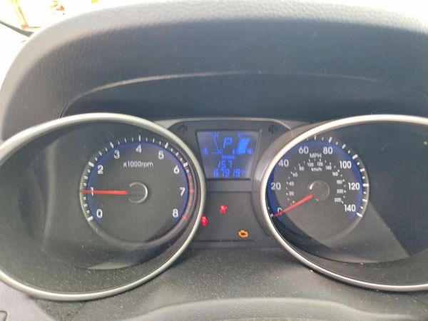 2012 HYUNDAI TUCSON GLS