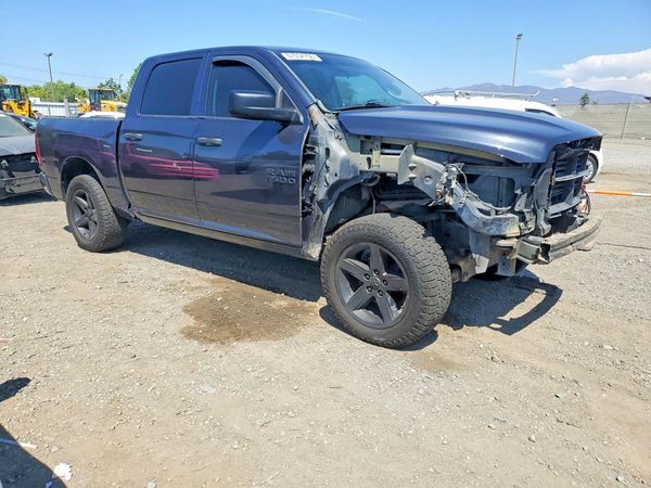 2016 RAM 1500 ST