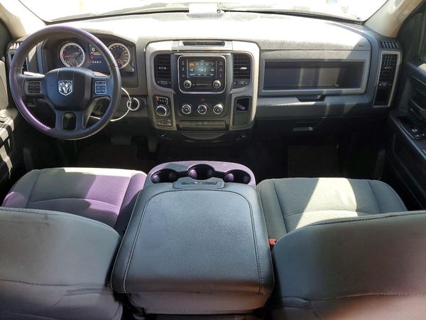 2016 RAM 1500 ST
