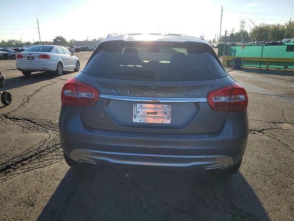 2015 MERCEDES-BENZ GLA GLA250 4-MATIC