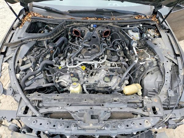2018 INFINITI Q50 — Engine bay