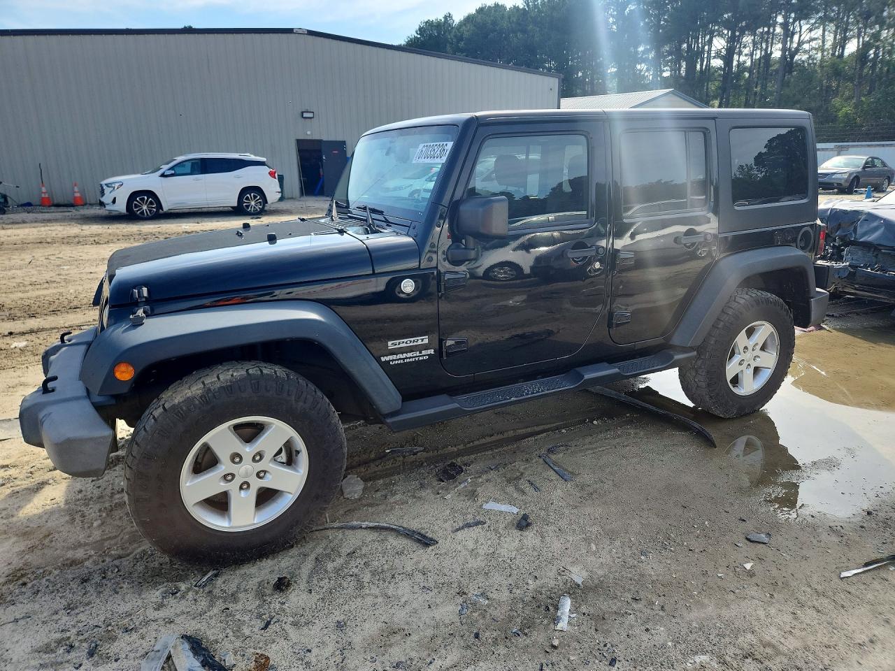 2015 JEEP WRANGLER UNLIMITED Sport — Front 3/4