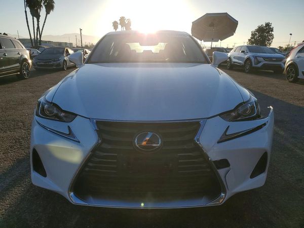 2019 LEXUS IS
