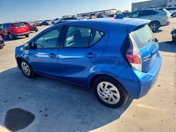 2016 TOYOTA PRIUS