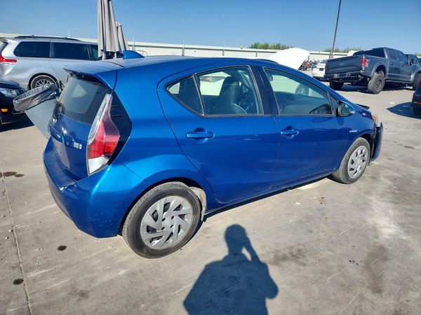 2016 TOYOTA PRIUS