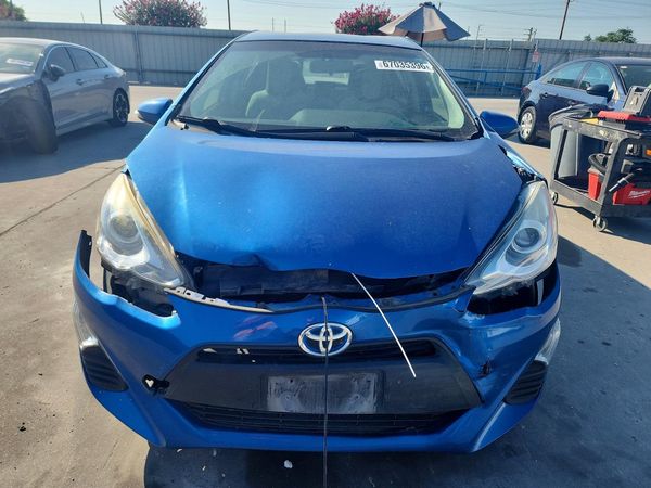 2016 TOYOTA PRIUS