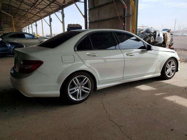 2012 MERCEDES-BENZ C C250