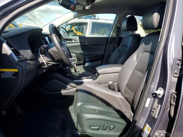2016 HYUNDAI TUCSON — DENT