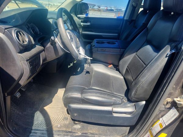 2016 TOYOTA TUNDRA