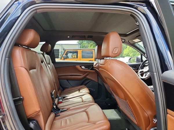 2017 AUDI Q7 quattro Premium Plus