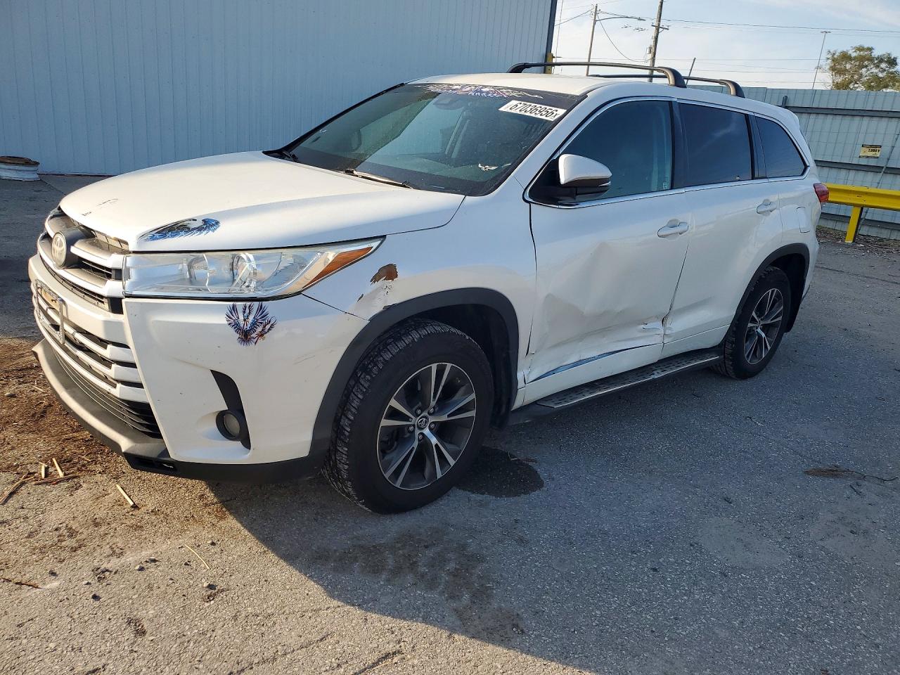 2017 TOYOTA HIGHLANDER