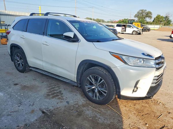 2017 TOYOTA HIGHLANDER