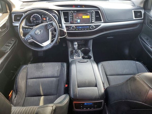 2017 TOYOTA HIGHLANDER