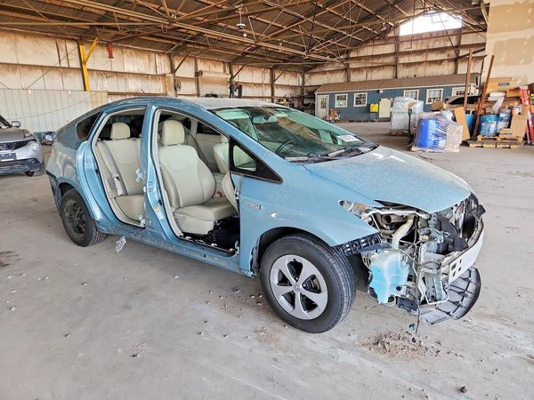 2013 TOYOTA PRIUS