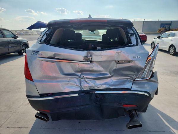 2017 CADILLAC XT5