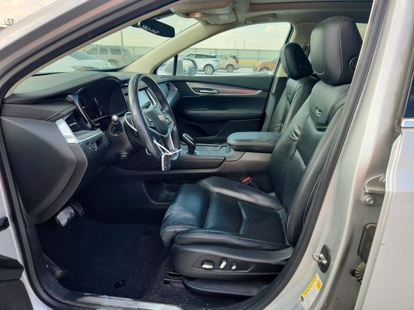 2017 CADILLAC XT5